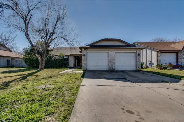 $1,595 | 8801 Piney Point Drive, Unit A, Austin, TX 78729