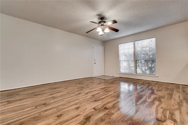 $1,595 | 8801 Piney Point Drive, Unit A, Austin, TX 78729