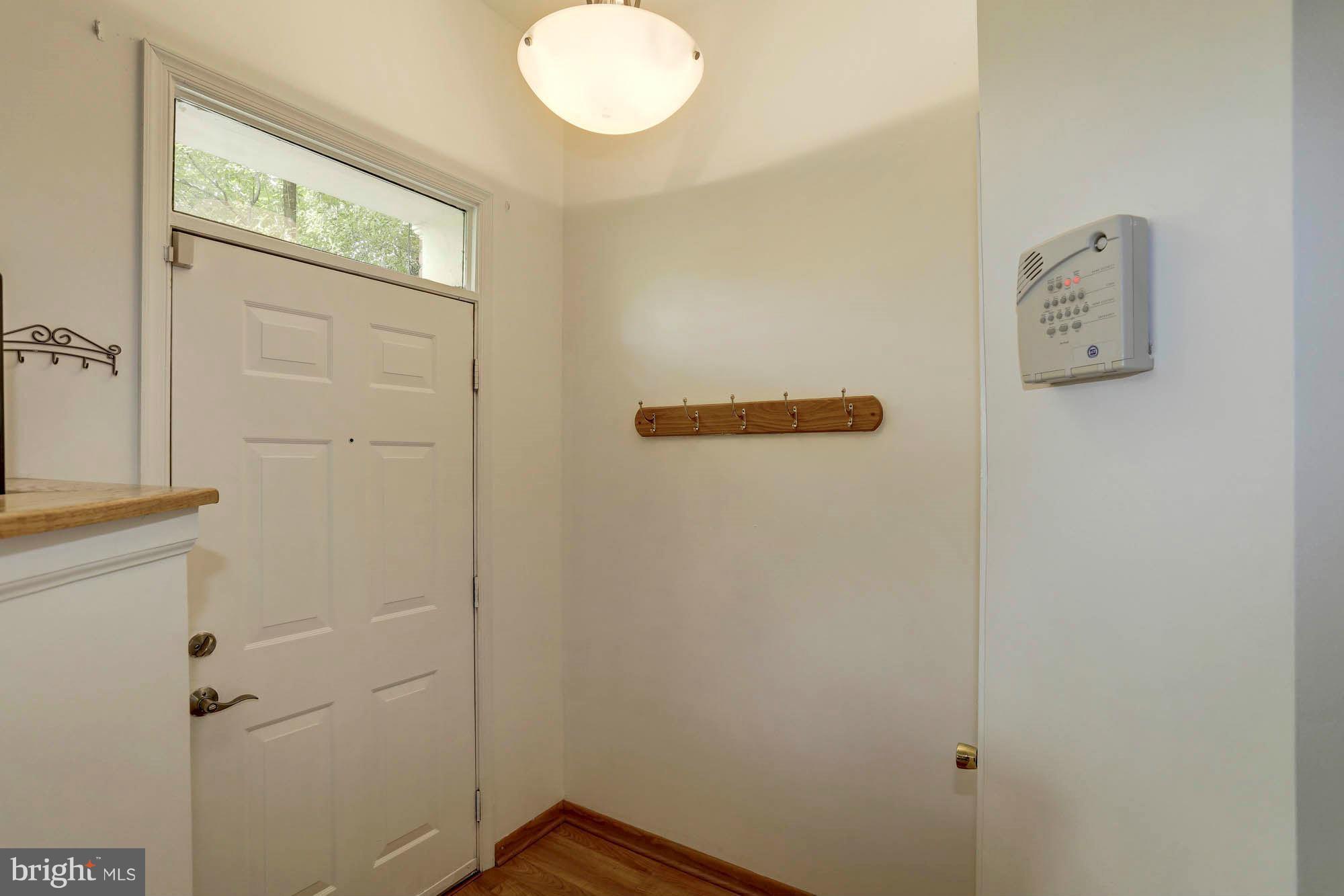 8411 Glad Rivers Row Columbia, MD 21045 - Photo 3 of 30 Interior (General)
