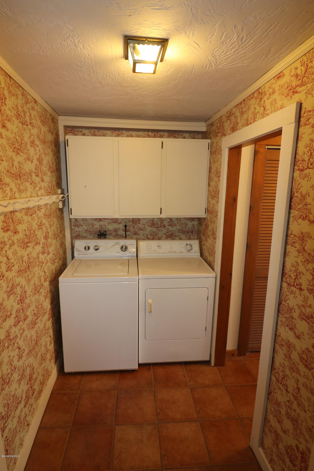 22 Summit Road Richmond, MA 01254 - Photo 22 of 52 a utility room with dryer and washer