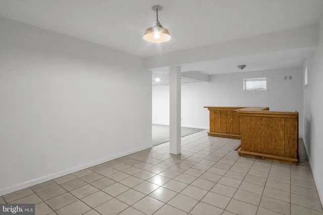 a view of a back yard