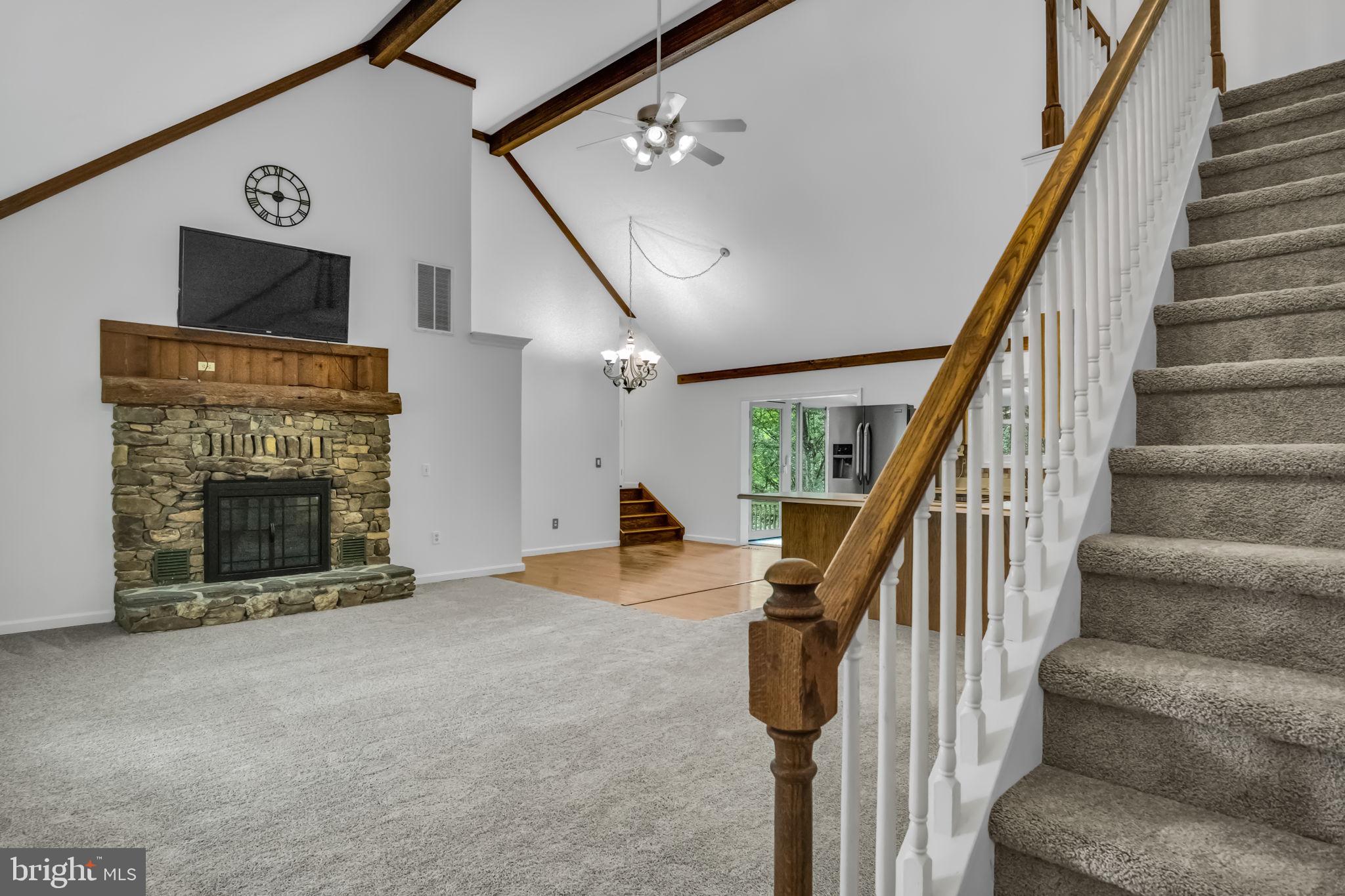 17 Dove Trail Fairfield, PA 17320 - Photo 4 of 43 a view of entryway and hall
