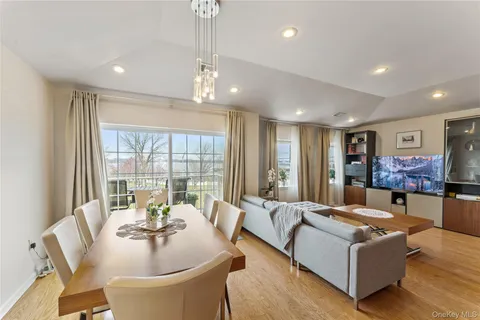 $899,000 | 122-06 Powell Cove Boulevard, Unit 132 | College Point