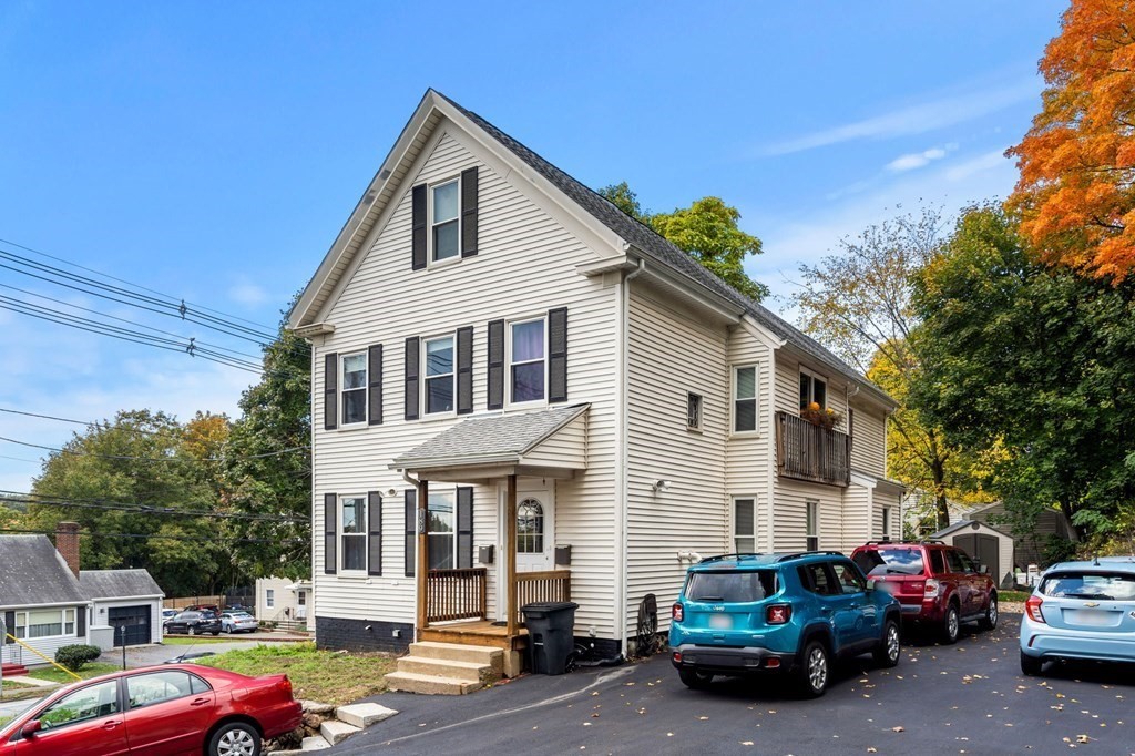 189 Maple Street Danvers, MA 01923 - Photo 4 of 20 Gallery Image 4