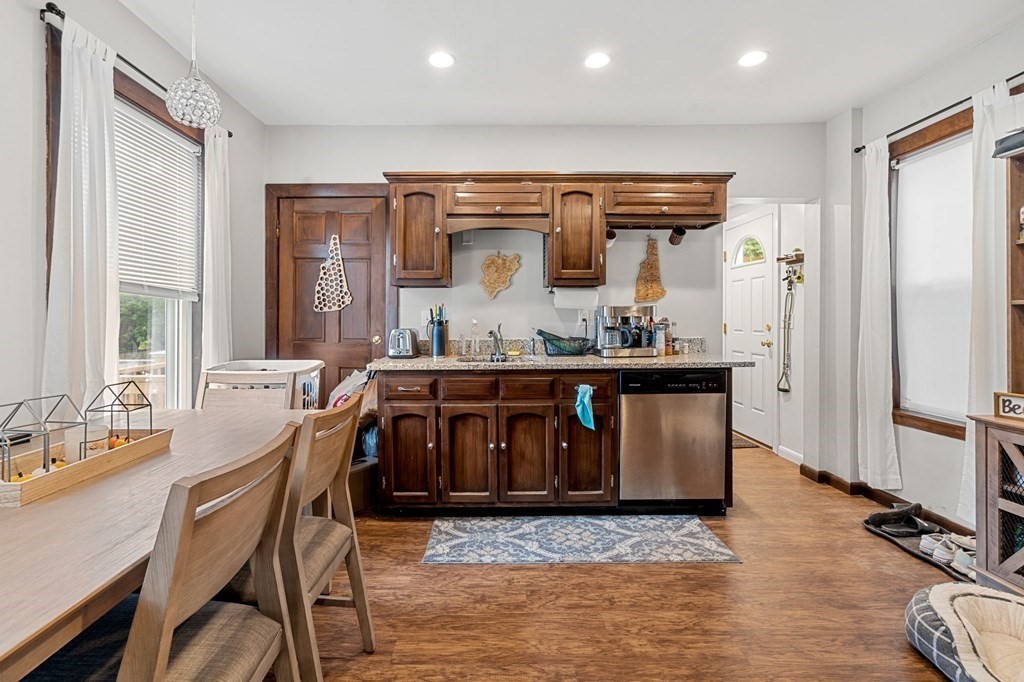 189 Maple Street Danvers, MA 01923 - Photo 7 of 20 Gallery Image 7
