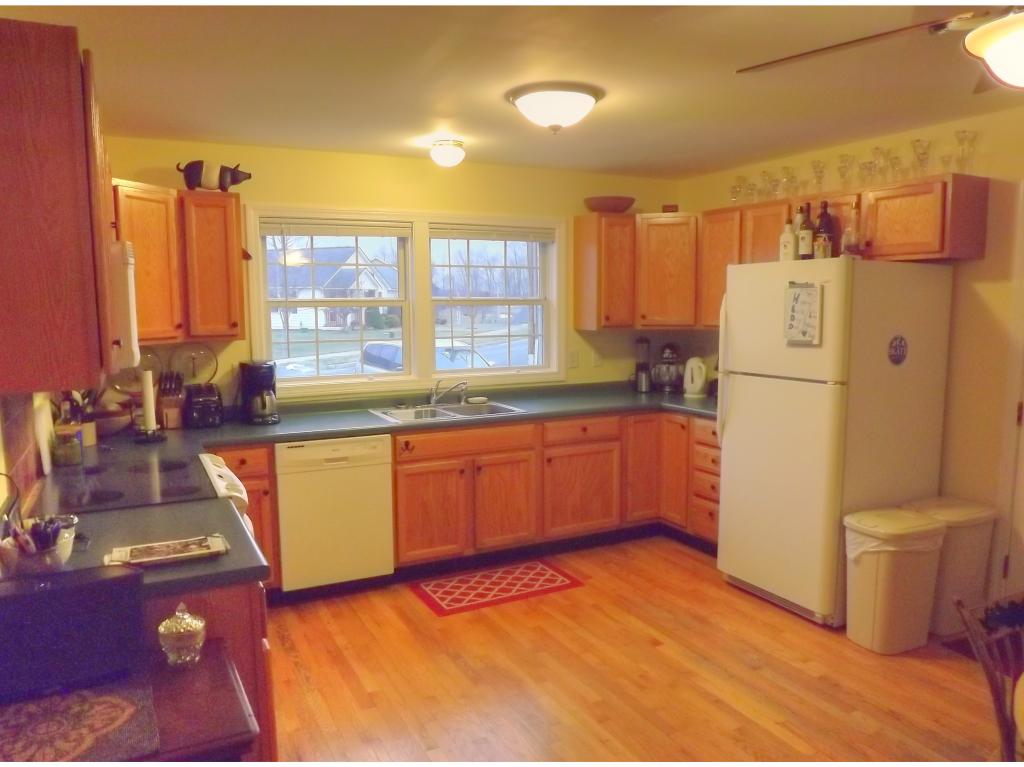 81 Butternut Road Hartford, VT 05001 - Photo 3 of 17 Gallery Image 3