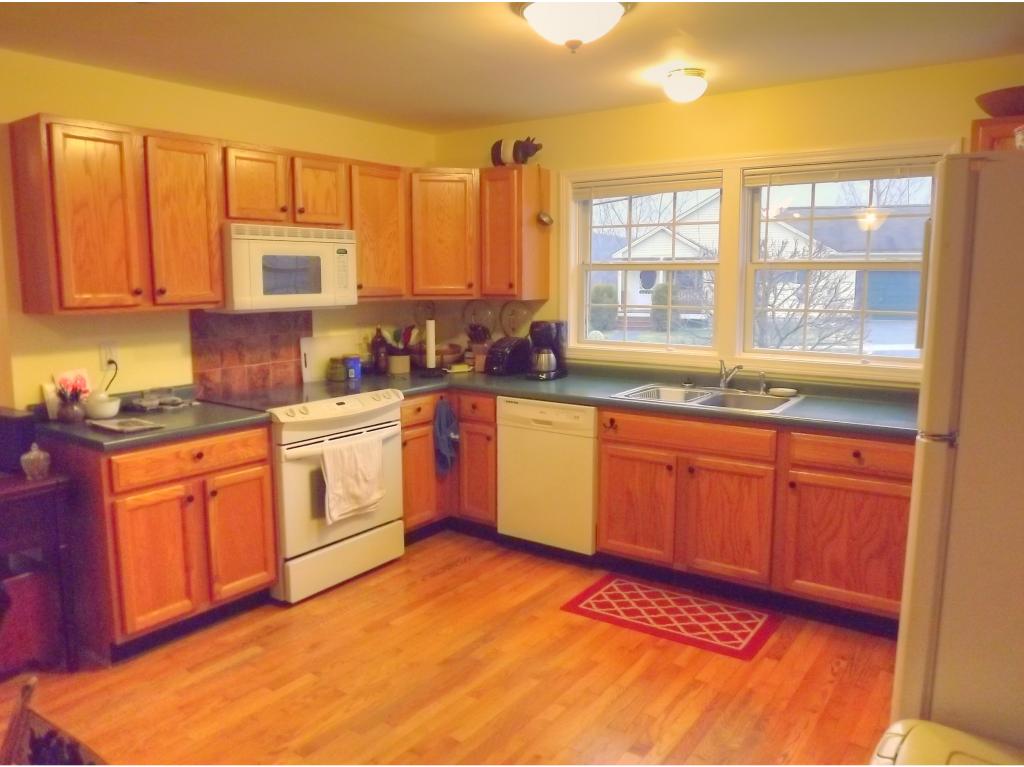 81 Butternut Road Hartford, VT 05001 - Photo 4 of 17 Gallery Image 4