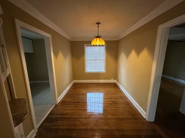 842 South Graham Street Memphis, TN 38111 - Photo 5 of 14 a view of entryway with window