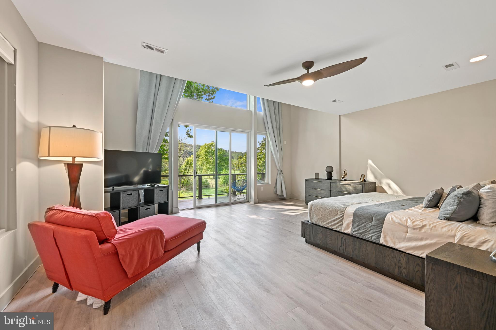 10530 Stevenson Road Stevenson, MD 21153 - Photo 45 of 98 2nd floor master suite w/loft and balcony