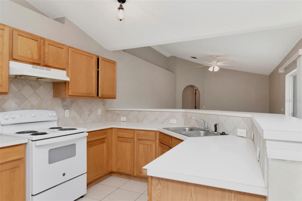 11066 Avis Street Spring Hill, FL 34608 - Photo 14 of 33