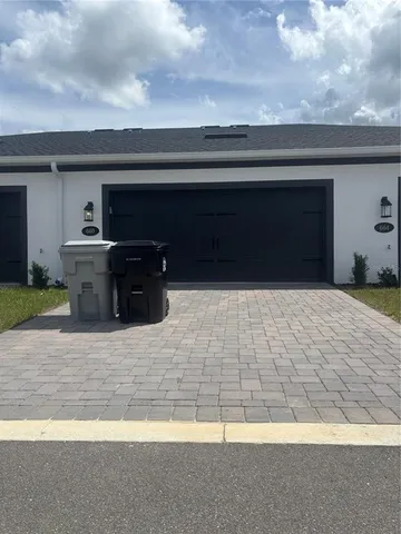 a view of outdoor space with yard and green space