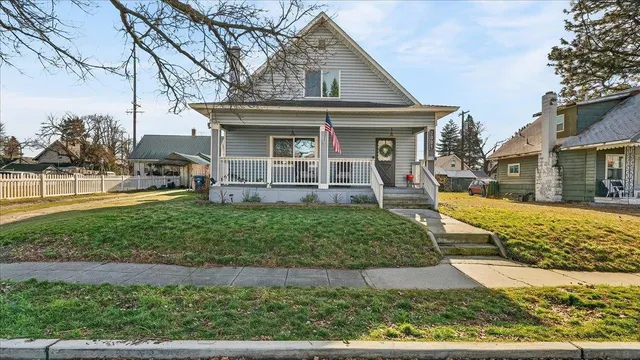 $365,900 | 2009 West Carlisle Avenue, Spokane, WA 99205