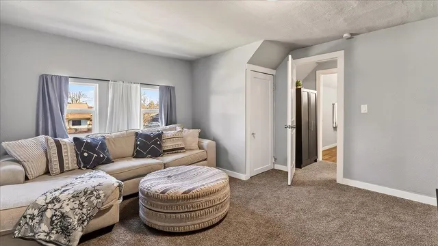 $365,900 | 2009 West Carlisle Avenue, Spokane, WA 99205