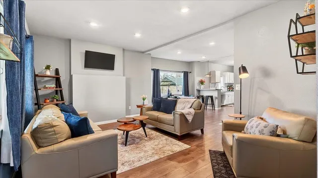 $365,900 | 2009 West Carlisle Avenue, Spokane, WA 99205