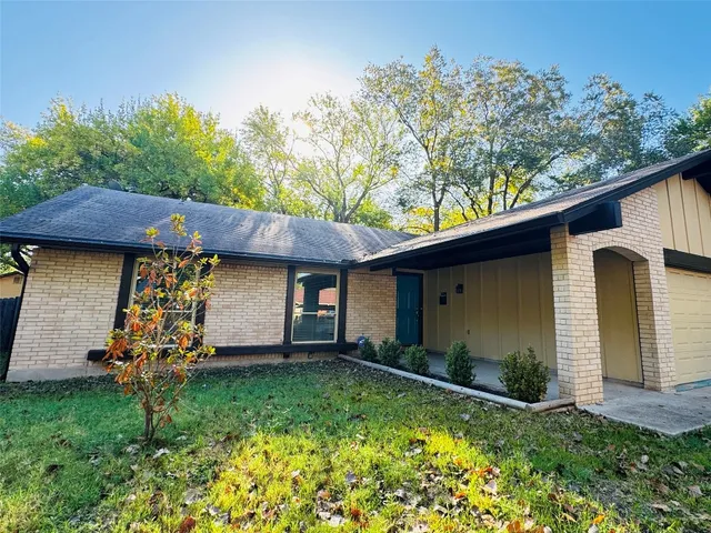 $459,950 | 9215 Hunters Trace East, Austin, TX 78758