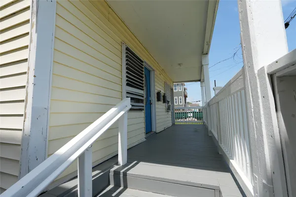 $1,200 | 1213 28th Street, Galveston, TX 77550
