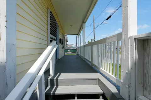 a view of entryway