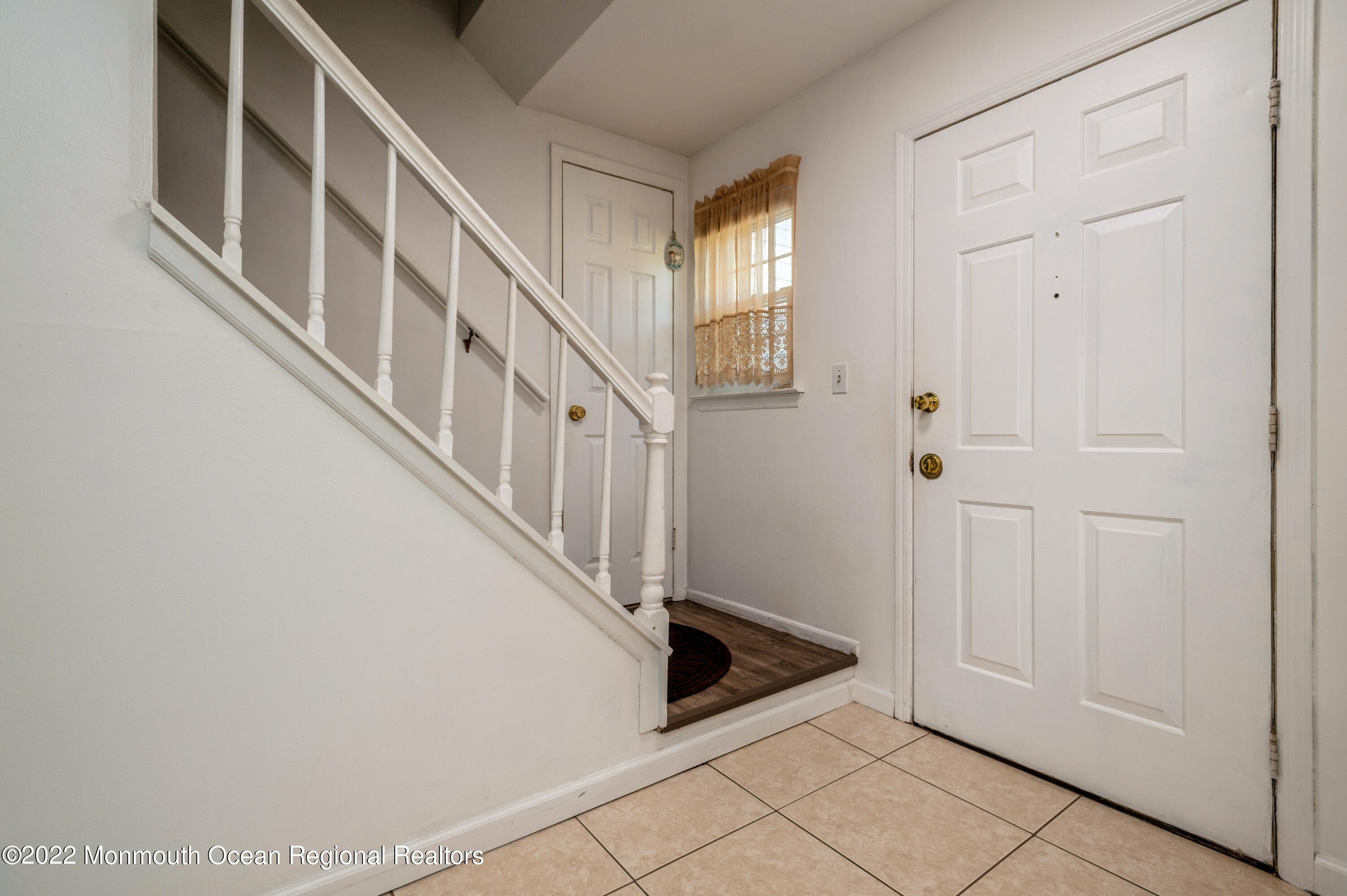 9 Remsen Drive Howell, NJ 07731 - Photo 2 of 23 02_9RemsenDr_32_Foyer_HiRes