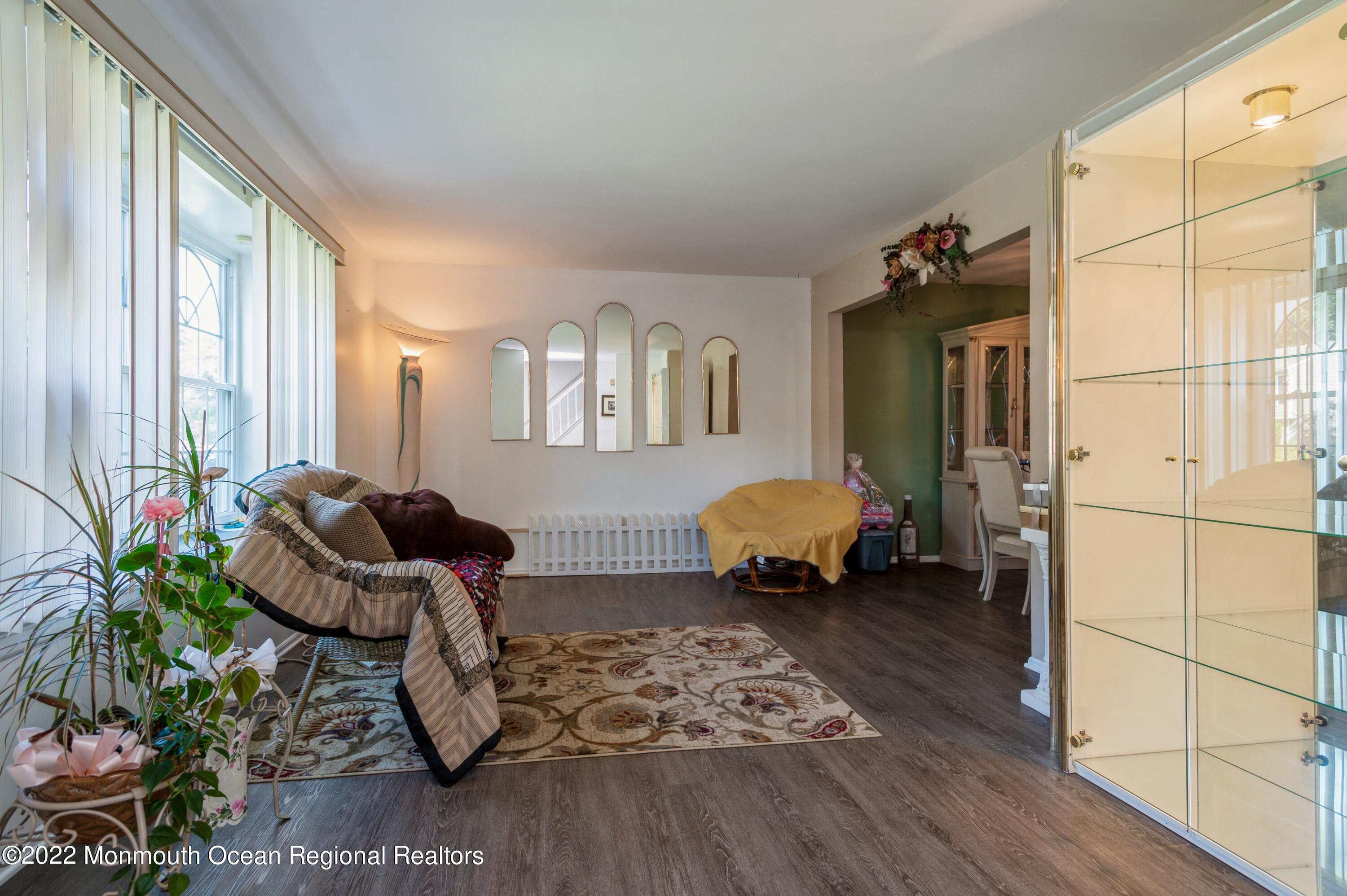9 Remsen Drive Howell, NJ 07731 - Photo 4 of 23 04_9RemsenDr_1_LivingRoom_HiRes