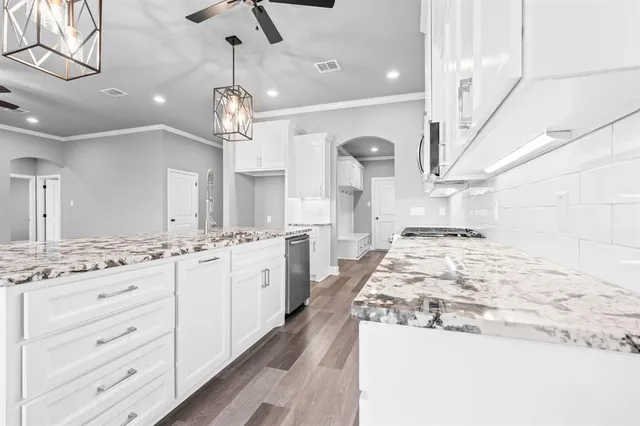 $499,990 | 120 Water View Lane, Robinson, TX 76706