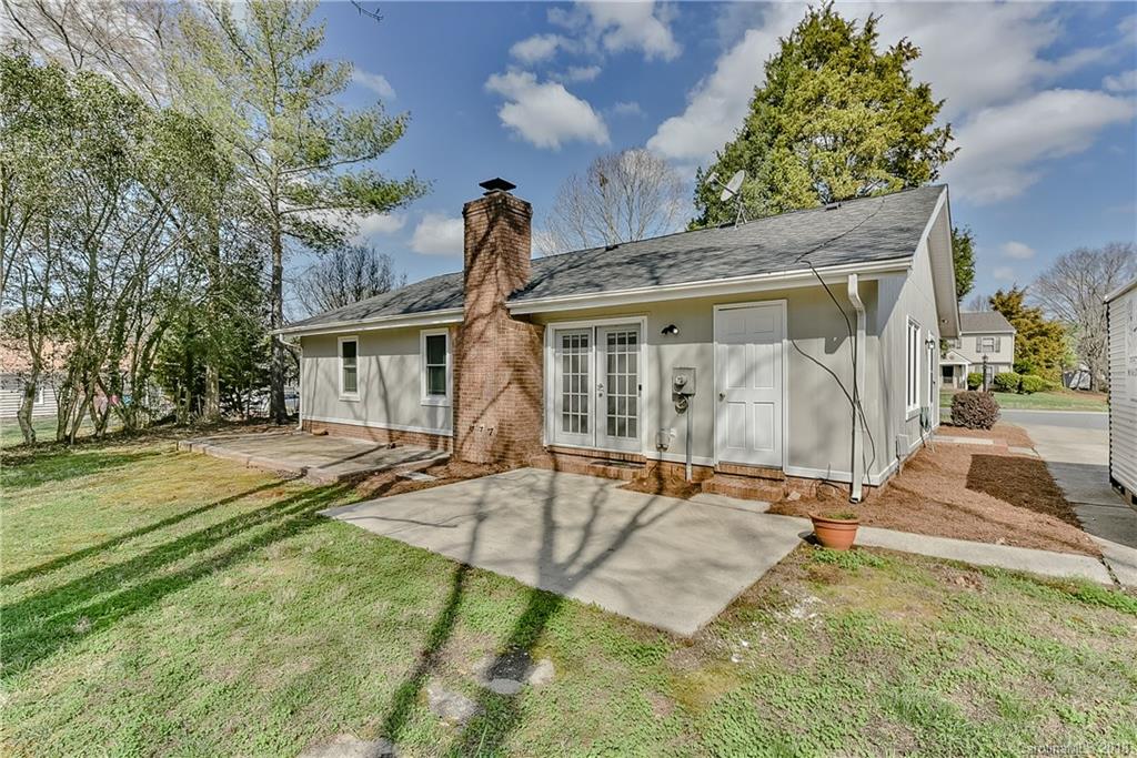 7315 Rustic Ridge Court, Unit 38 Charlotte, NC 28226 - Photo 3 of 21 Gallery Image 3