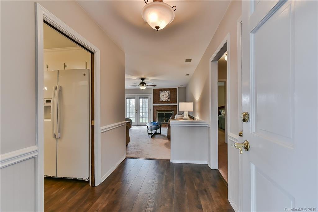 7315 Rustic Ridge Court, Unit 38 Charlotte, NC 28226 - Photo 5 of 21 Gallery Image 5