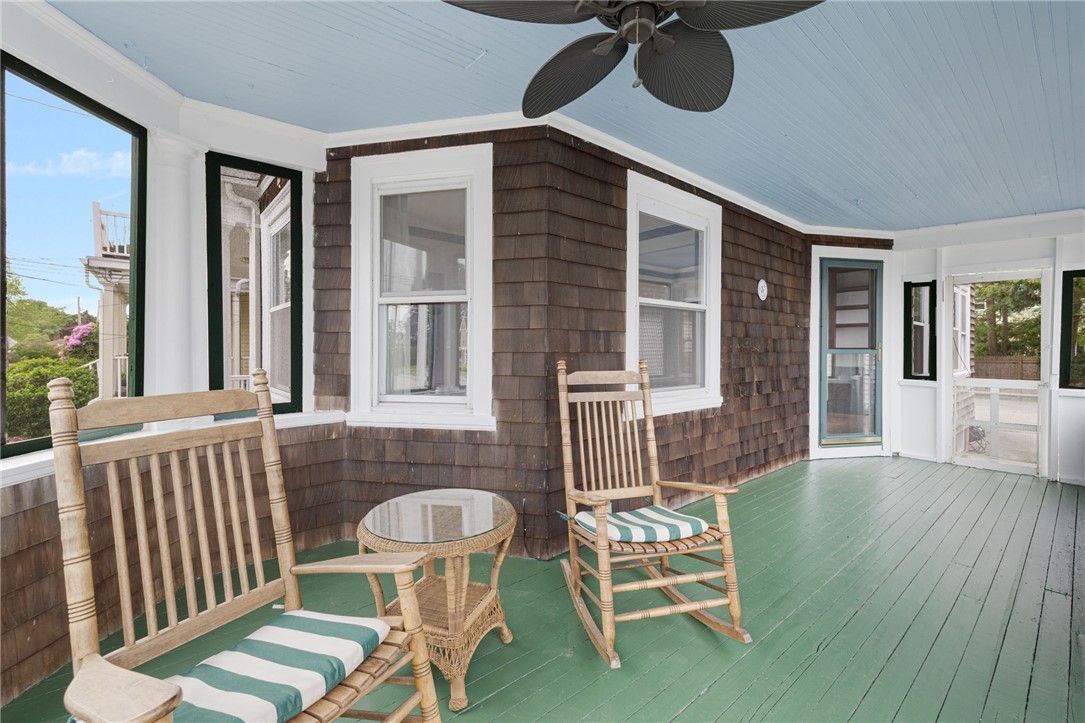 31 Windsor Road, Unit 1 Cranston, RI 02905 - Photo 8 of 44