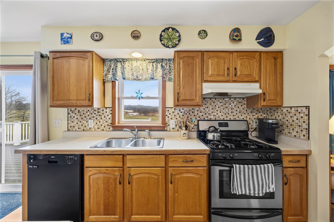 3118 Lake To Lake Road Gorham, NY 14561 - Photo 13 of 41