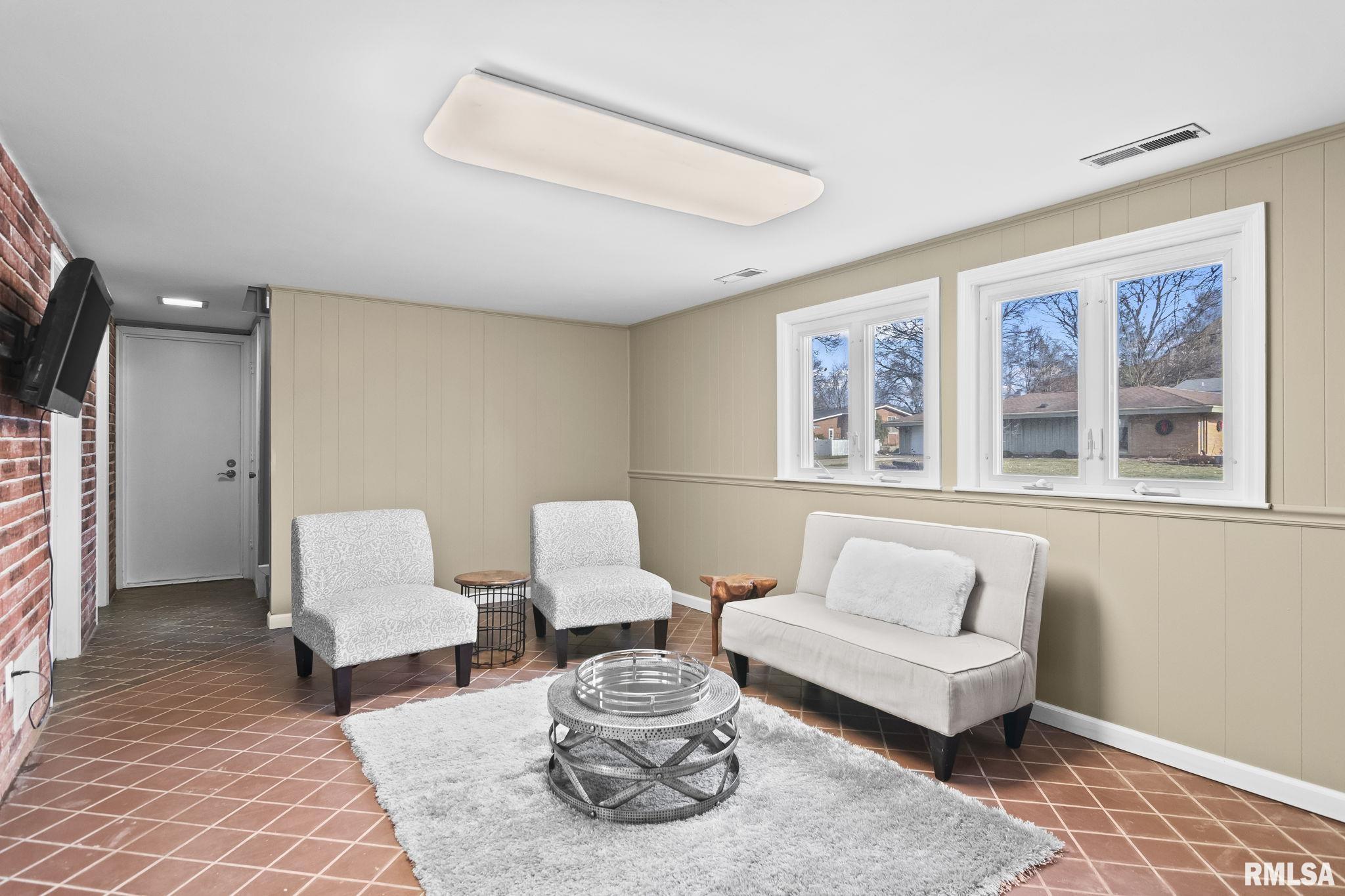 49 Bellerive Road Springfield, IL 62704 - Photo 27 of 41