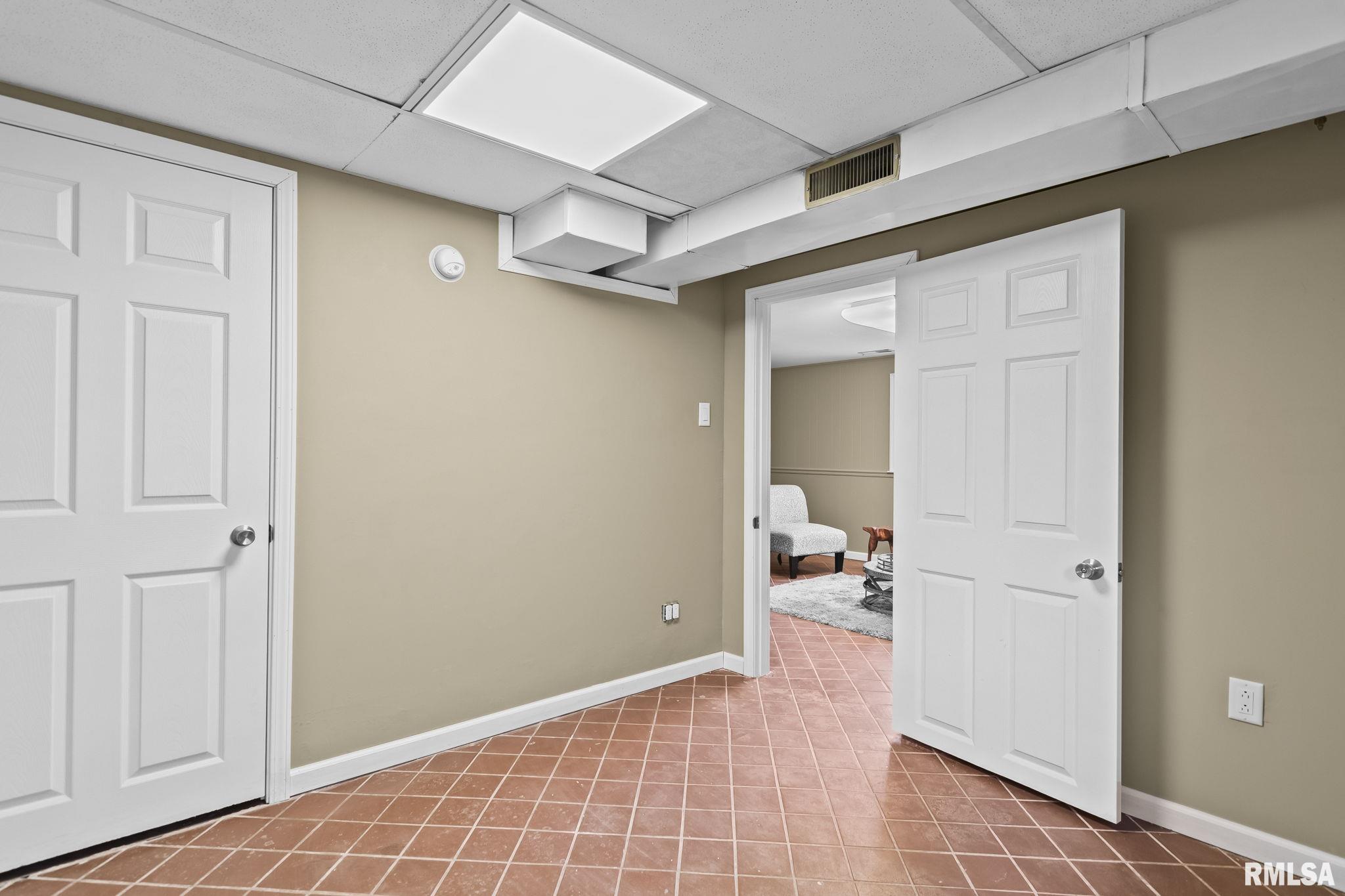 49 Bellerive Road Springfield, IL 62704 - Photo 32 of 41