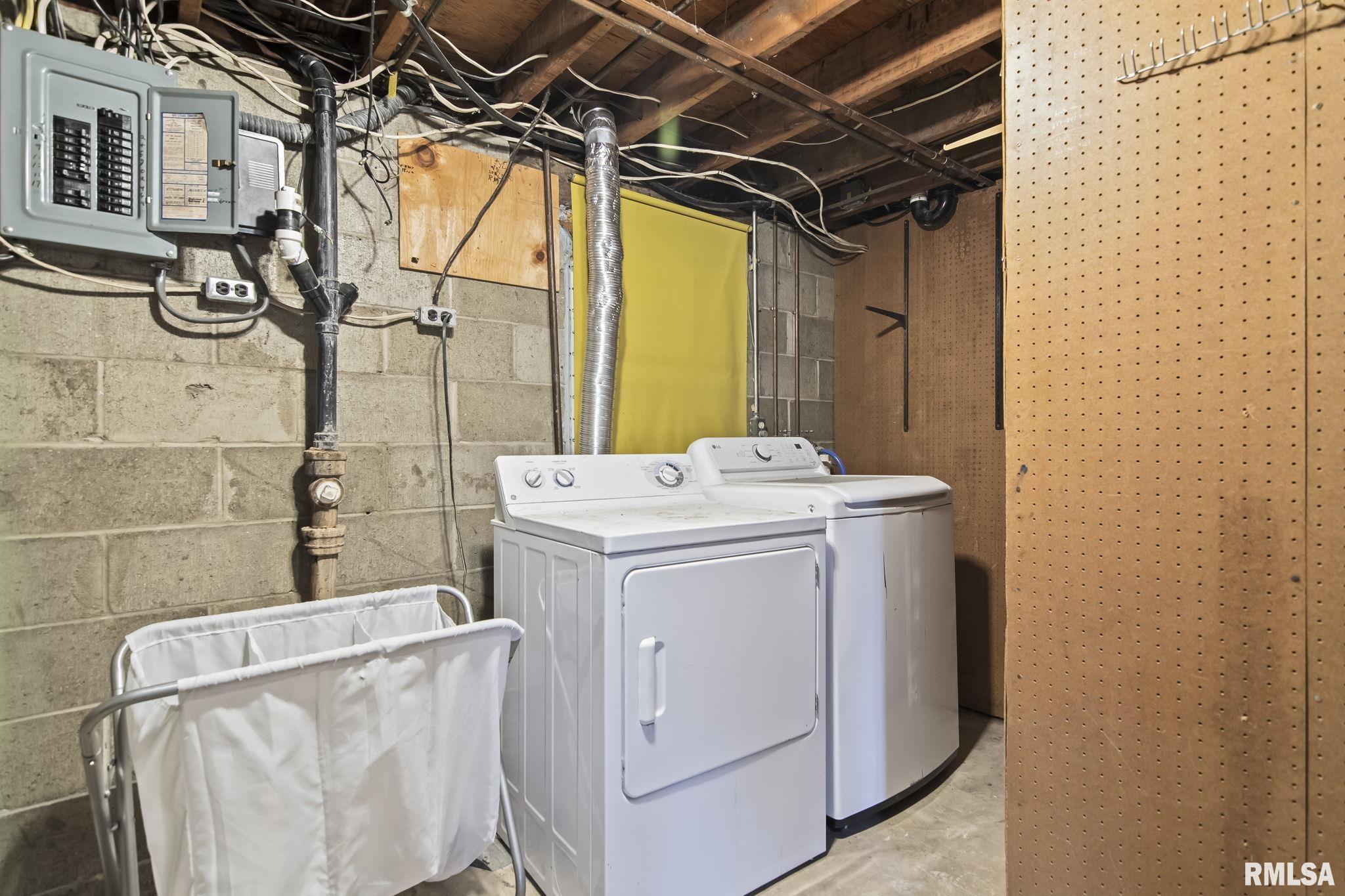 49 Bellerive Road Springfield, IL 62704 - Photo 33 of 41