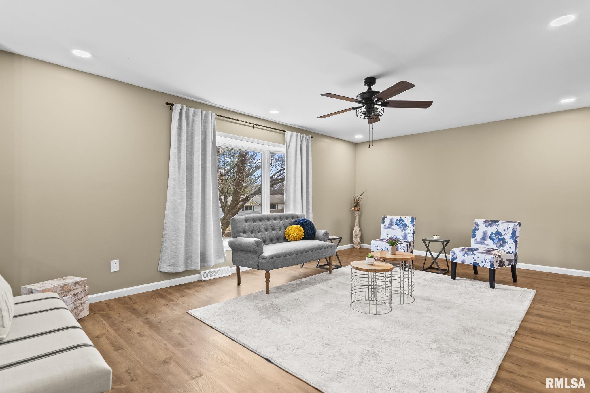 49 Bellerive Road Springfield, IL 62704 - Photo 7 of 41