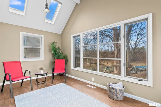 $270,000 | 49 Bellerive Road, Springfield, IL 62704