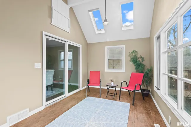 $270,000 | 49 Bellerive Road, Springfield, IL 62704