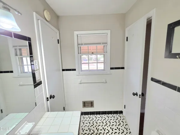 $259,900 | 401 North Lincoln Street, Benson, NC 27504