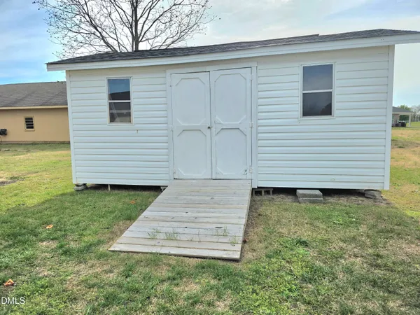 $259,900 | 401 North Lincoln Street, Benson, NC 27504