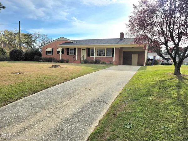 $259,900 | 401 North Lincoln Street, Benson, NC 27504