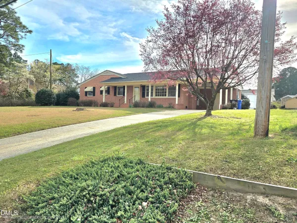 $259,900 | 401 North Lincoln Street, Benson, NC 27504