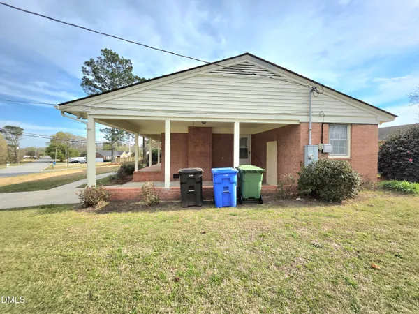 $259,900 | 401 North Lincoln Street, Benson, NC 27504