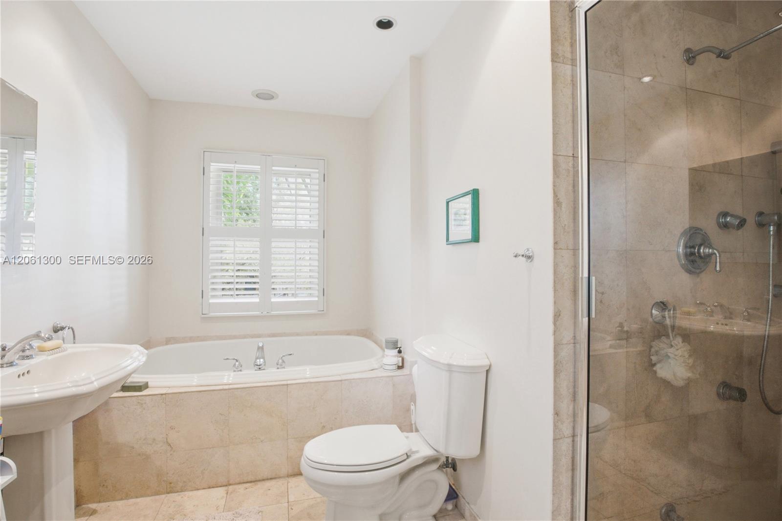 4152 Battersea Road Miami, FL 33133 - Photo 9 of 32