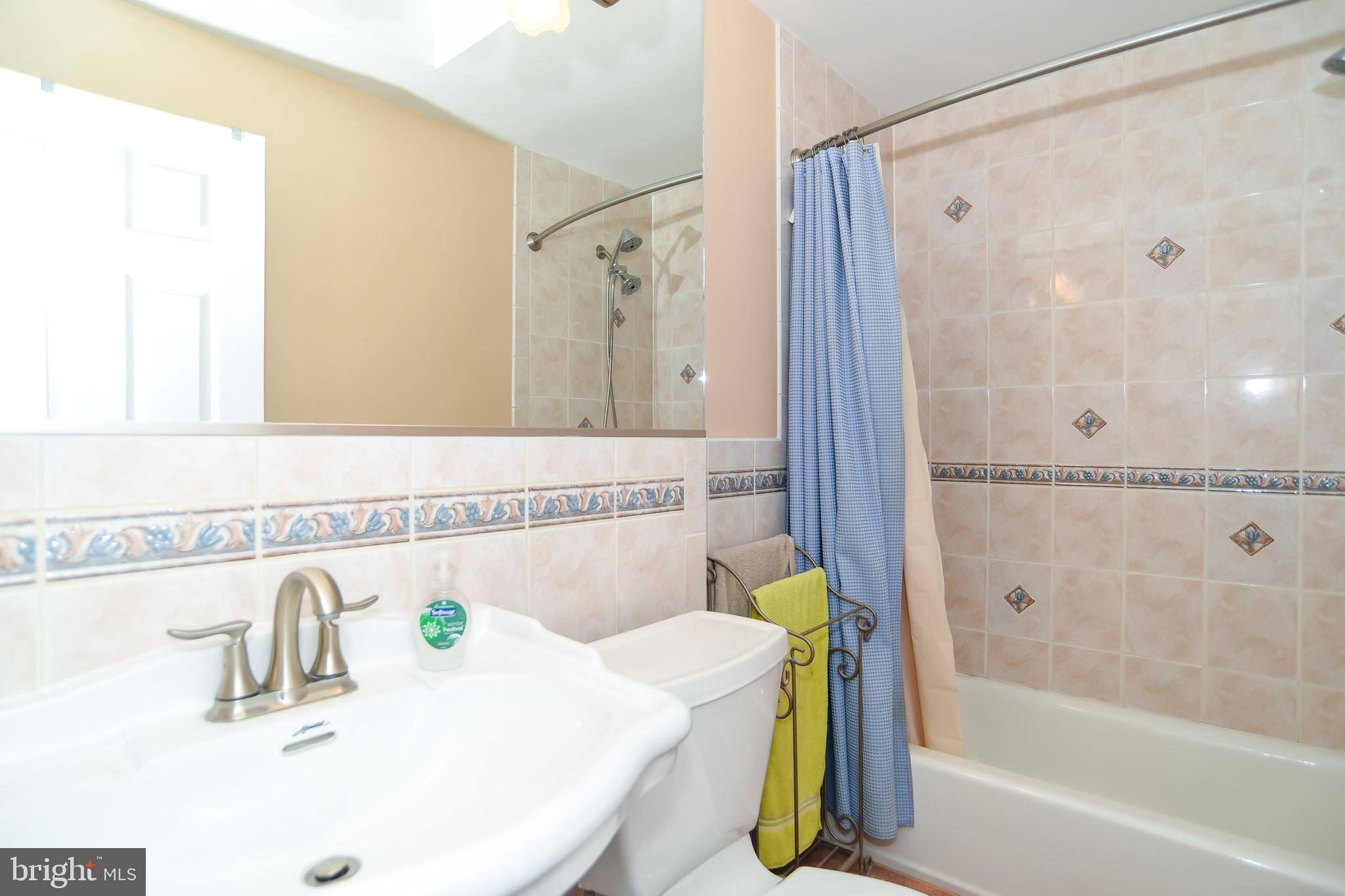130 Hickory Hill Road Philadelphia, PA 19154 - Photo 18 of 39 Gallery Image 18