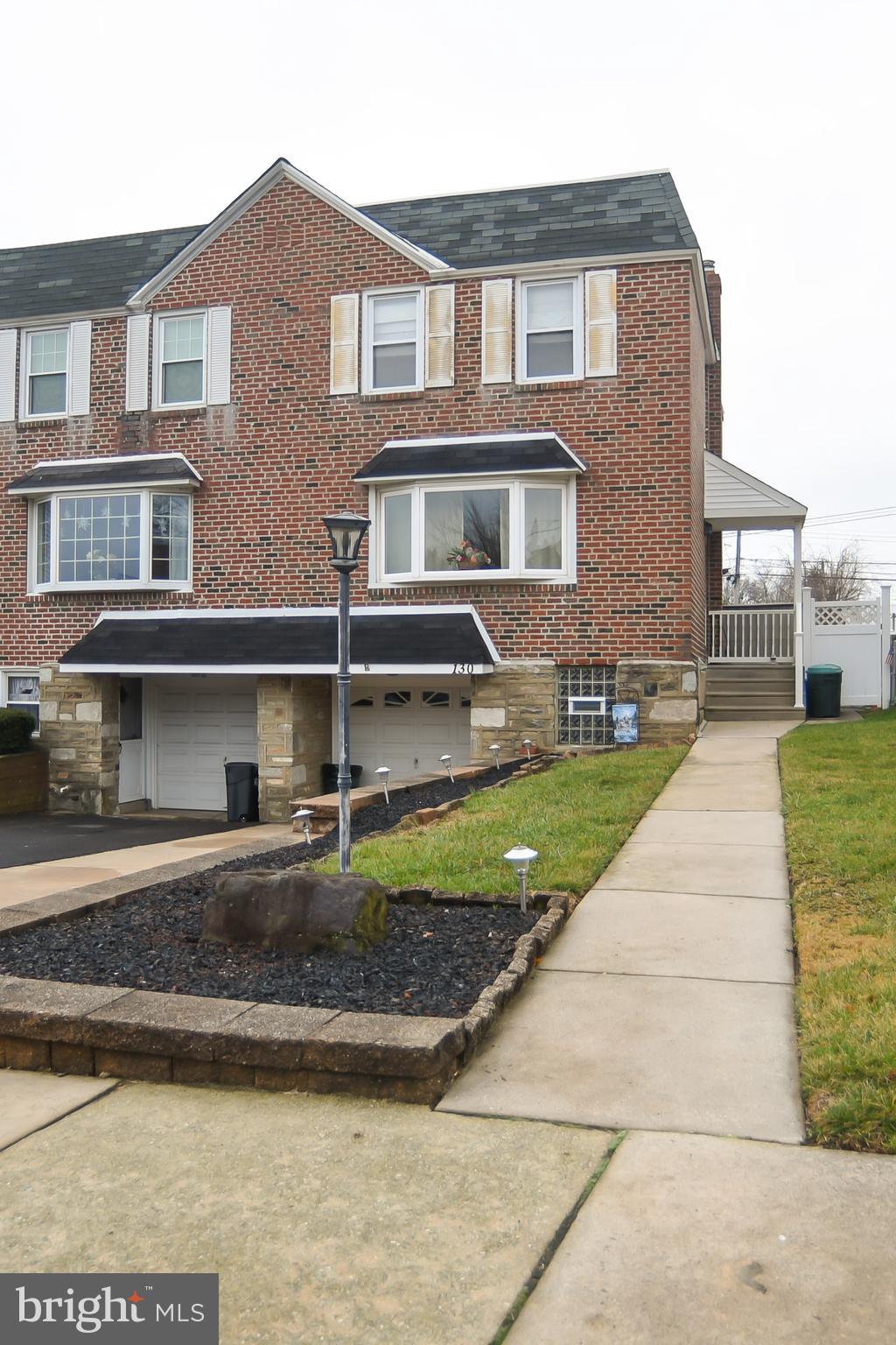 130 Hickory Hill Road Philadelphia, PA 19154 - Photo 2 of 39 Gallery Image 2