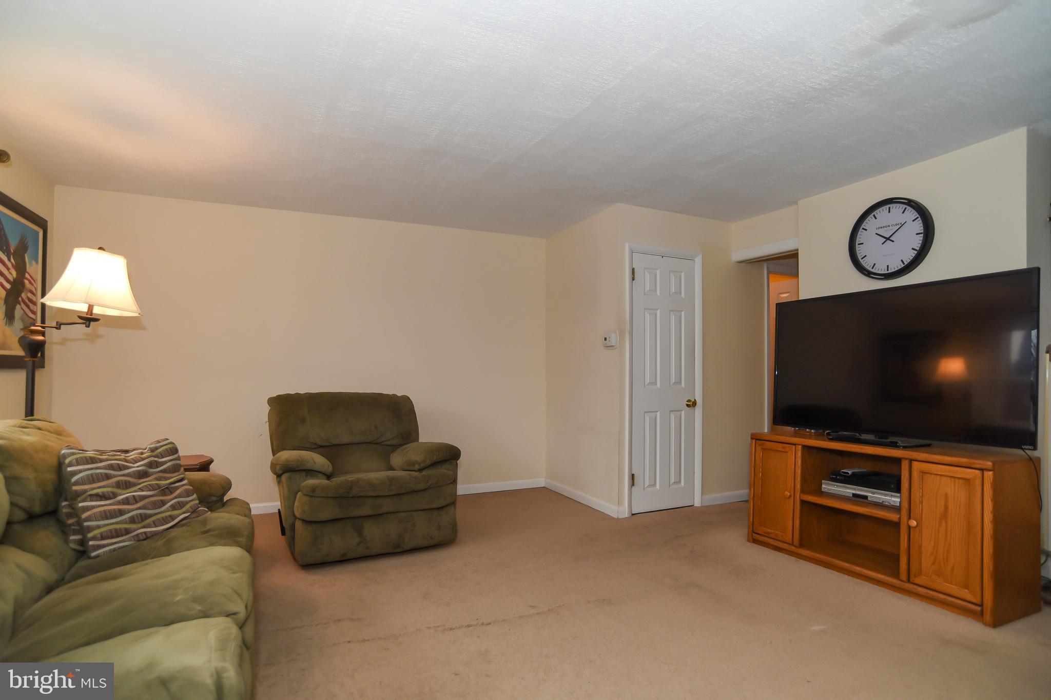 130 Hickory Hill Road Philadelphia, PA 19154 - Photo 5 of 39 Gallery Image 5
