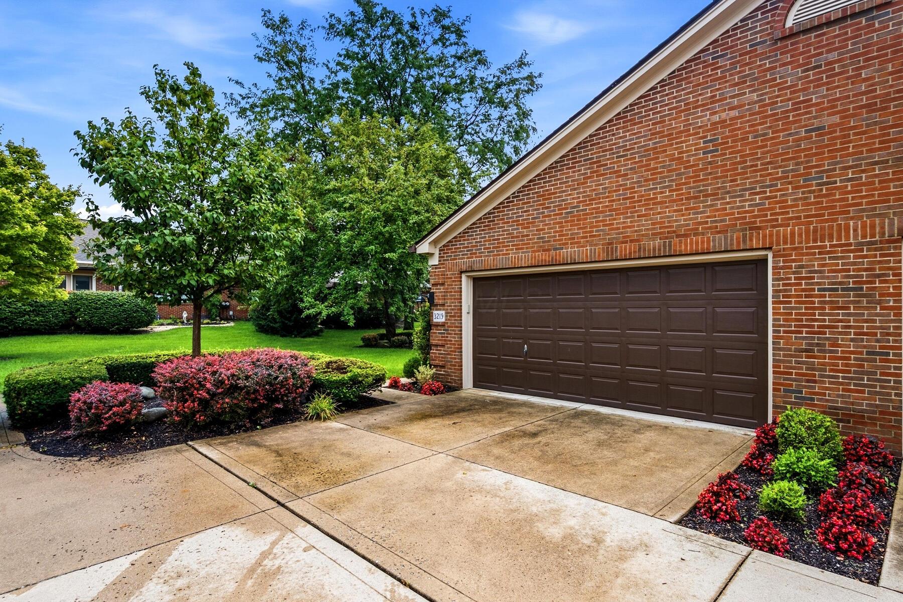 3219 West Case Road Dublin, OH 43017 - Photo 25 of 25 Attached 2 car Garage