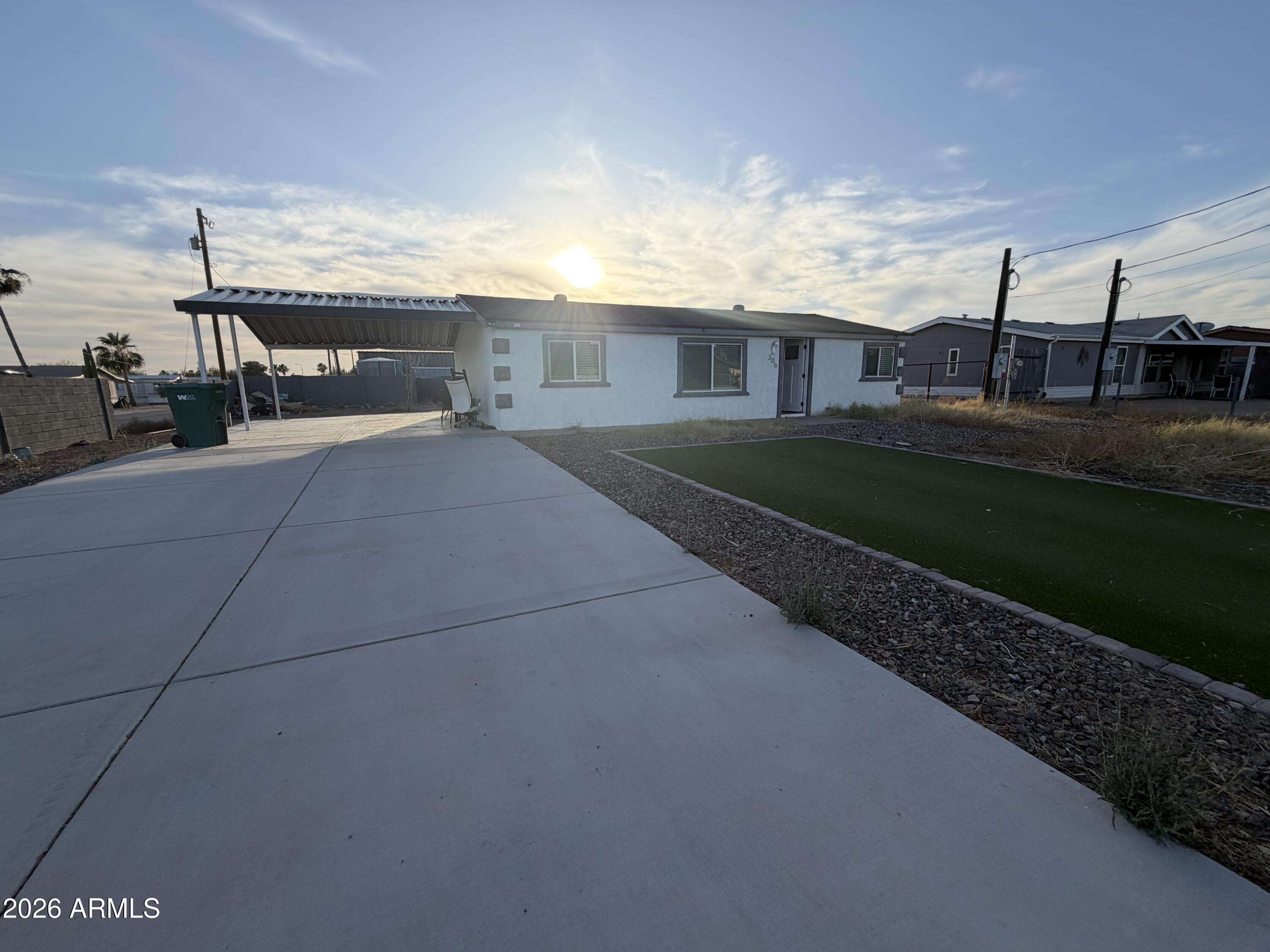 306 North Hawes Road Mesa, AZ 85207 - Photo 2 of 13