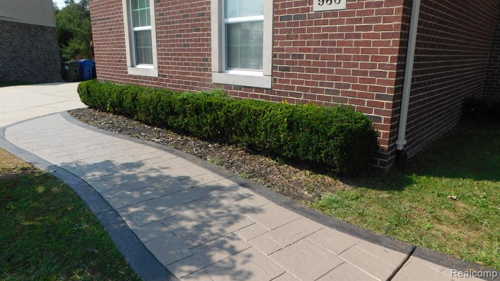 966 Monterey Ln. Rochester Hills, MI 48307 - Photo 8 of 79