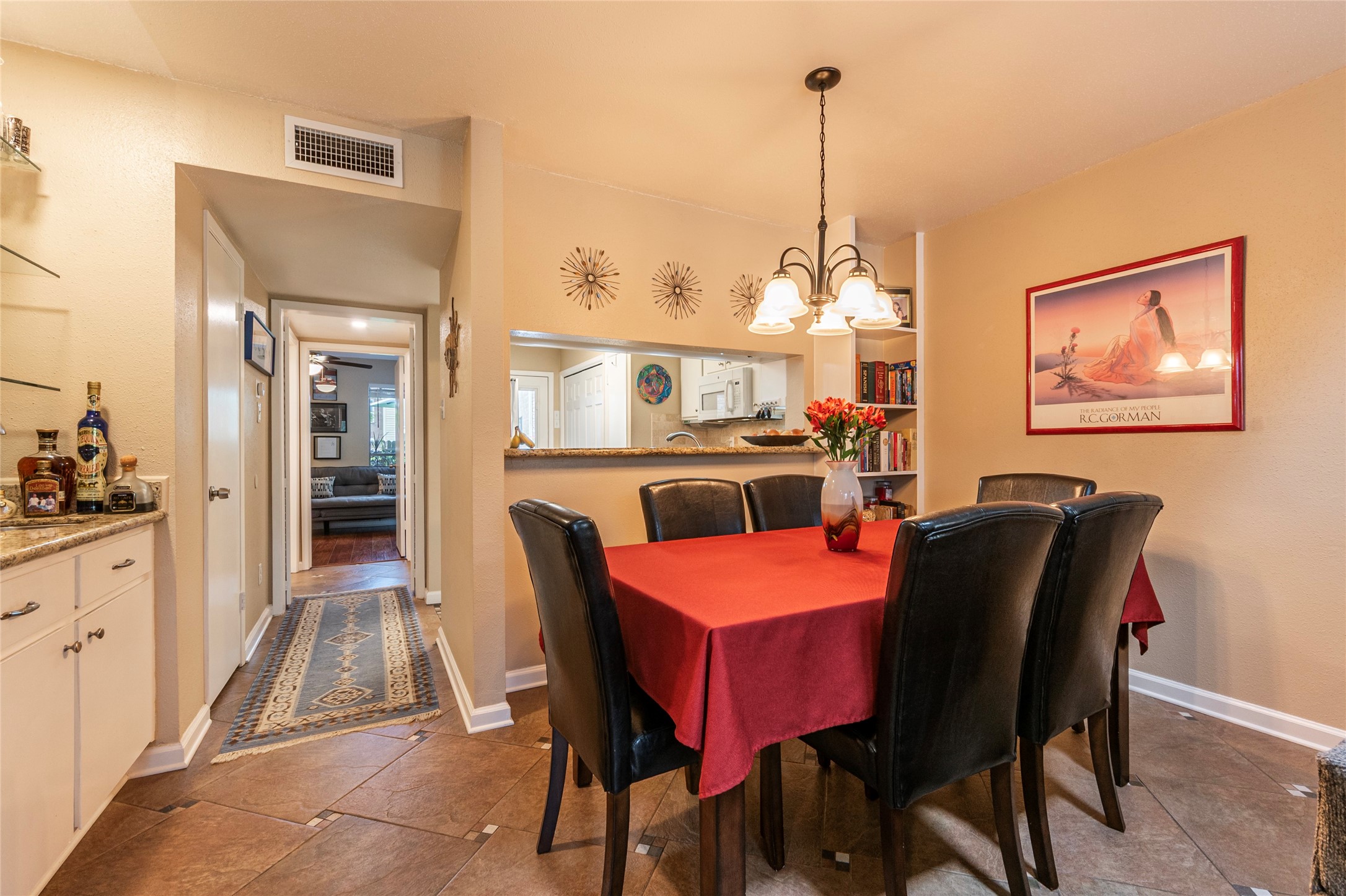 18800 Egret Bay Boulevard, Unit 1405 Webster, TX 77058 - Photo 10 of 40 Easily flow from Living Room to Dining room to Kitchen