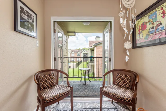 $167,500 | 18800 Egret Bay Boulevard, Unit 1405, Webster, TX 77058