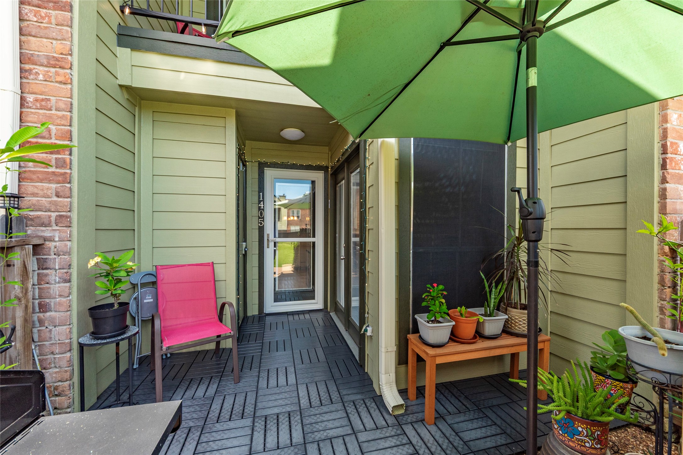 18800 Egret Bay Boulevard, Unit 1405 Webster, TX 77058 - Photo 32 of 40 Great space for relaxing after a long day