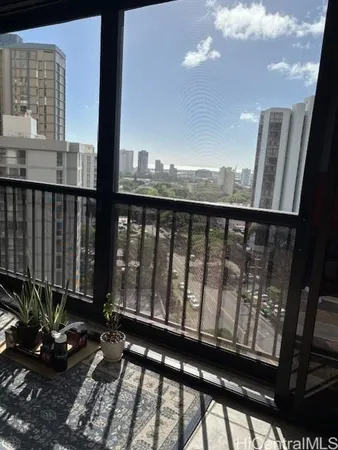 $759,000 | 2101 Nuuanu Avenue, Unit I904, Honolulu, HI 96817